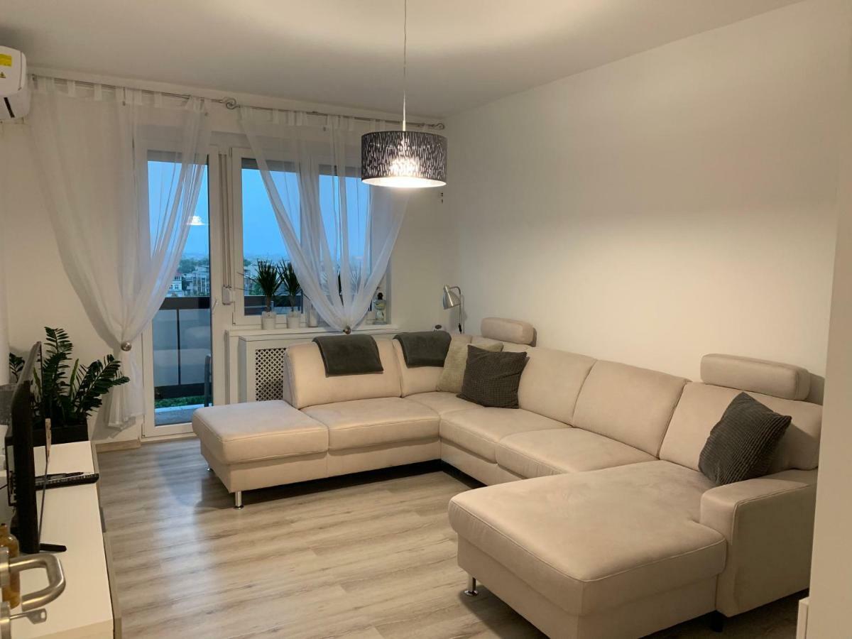 Origo Apartment Gyor Exterior photo